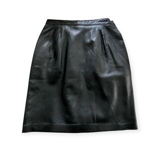 Vintage Maxima Black leather skirt size 10